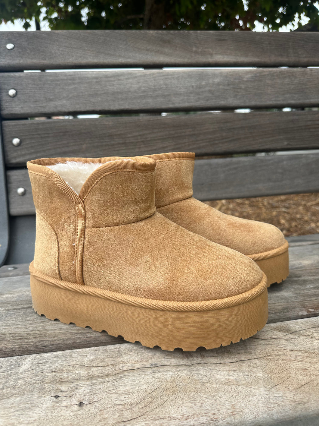 CLARA PLATFORM BOOTS