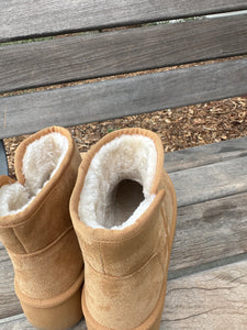 CLARA PLATFORM BOOTS